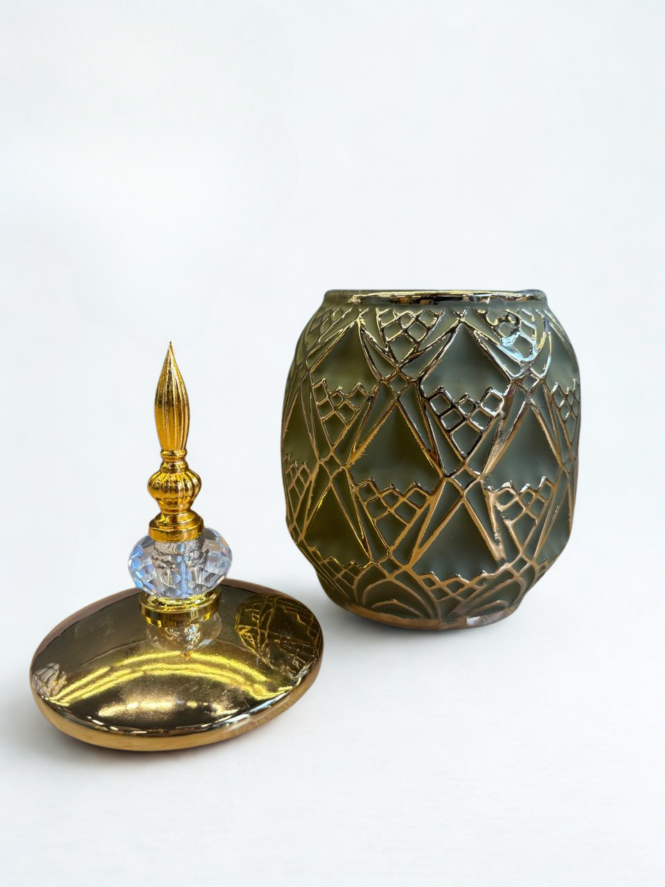 Emerald Majesty Temple Jar – Small