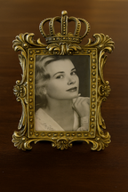 Majestic Crown Photo Frame – 5 x 7