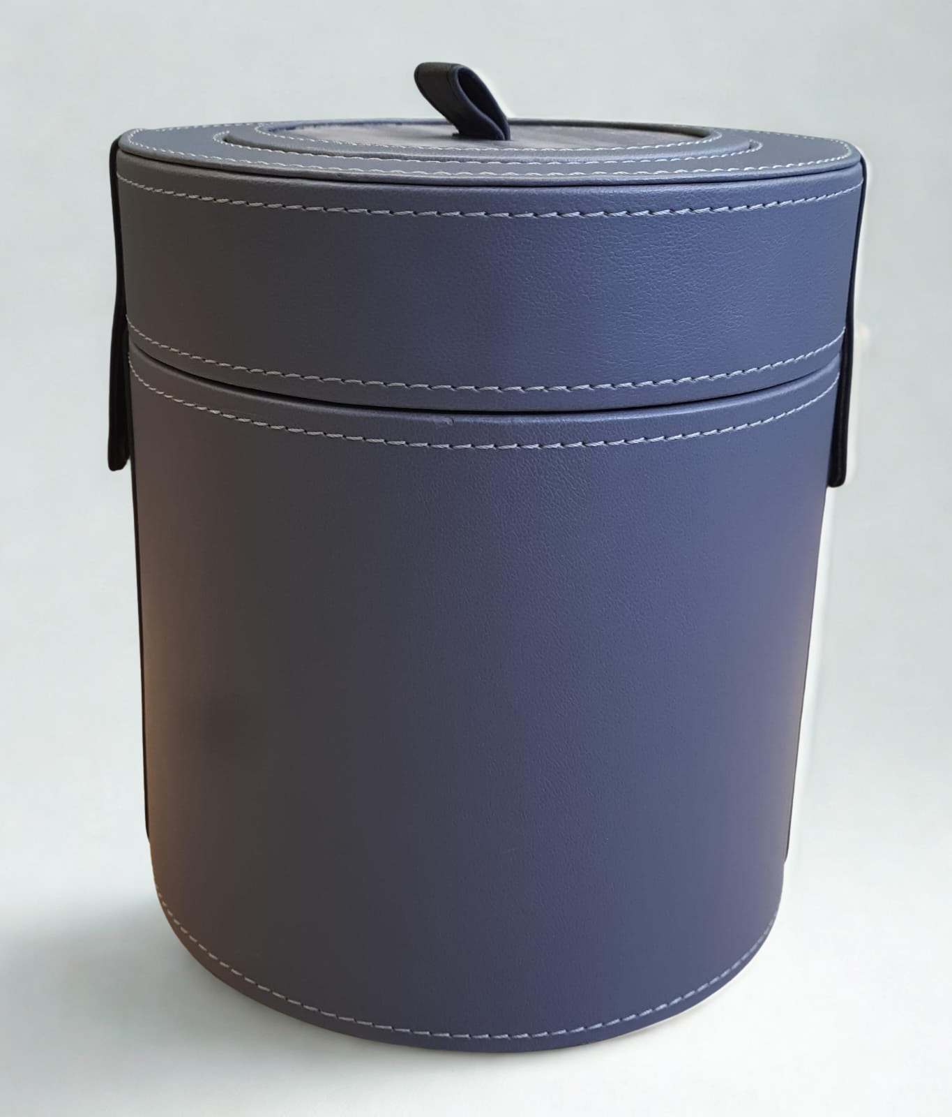Hampton Court Round Bin
