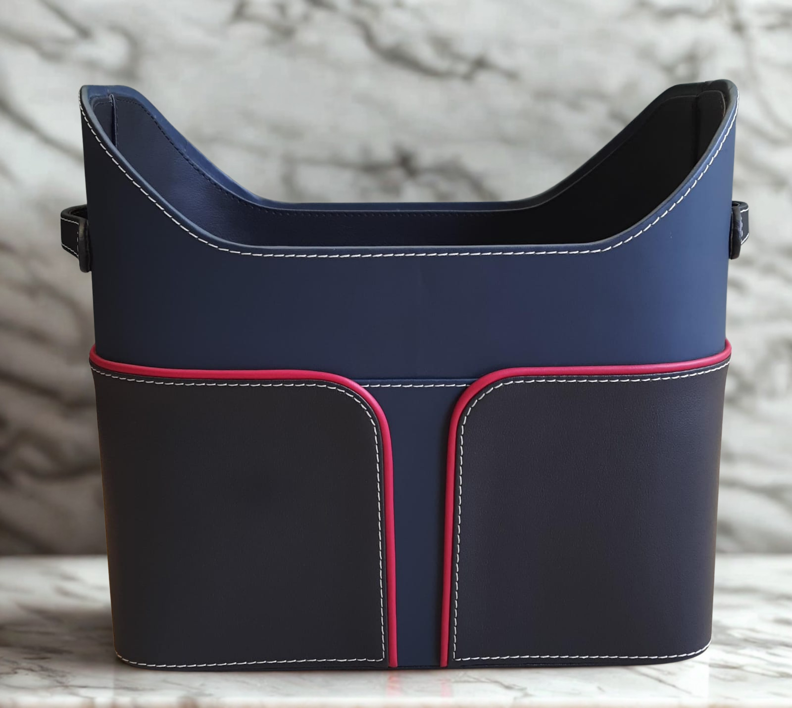 Berkeley Suite – Magazine Holder