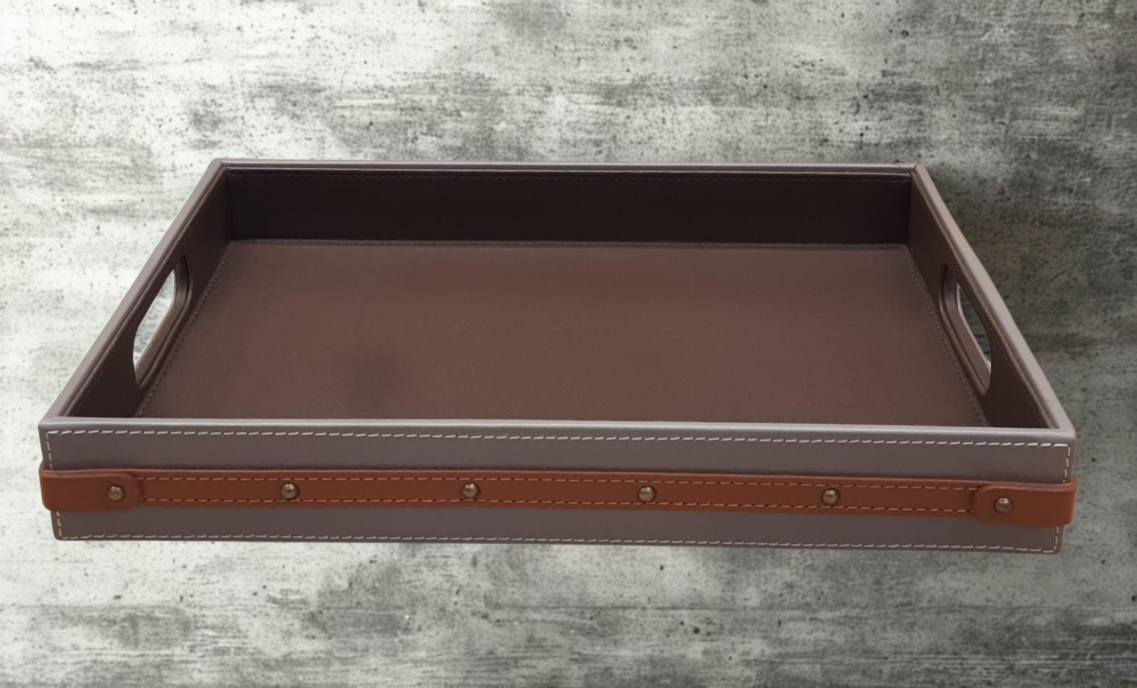 Ascot Saddle Strap Leather Tray Grey – Medium