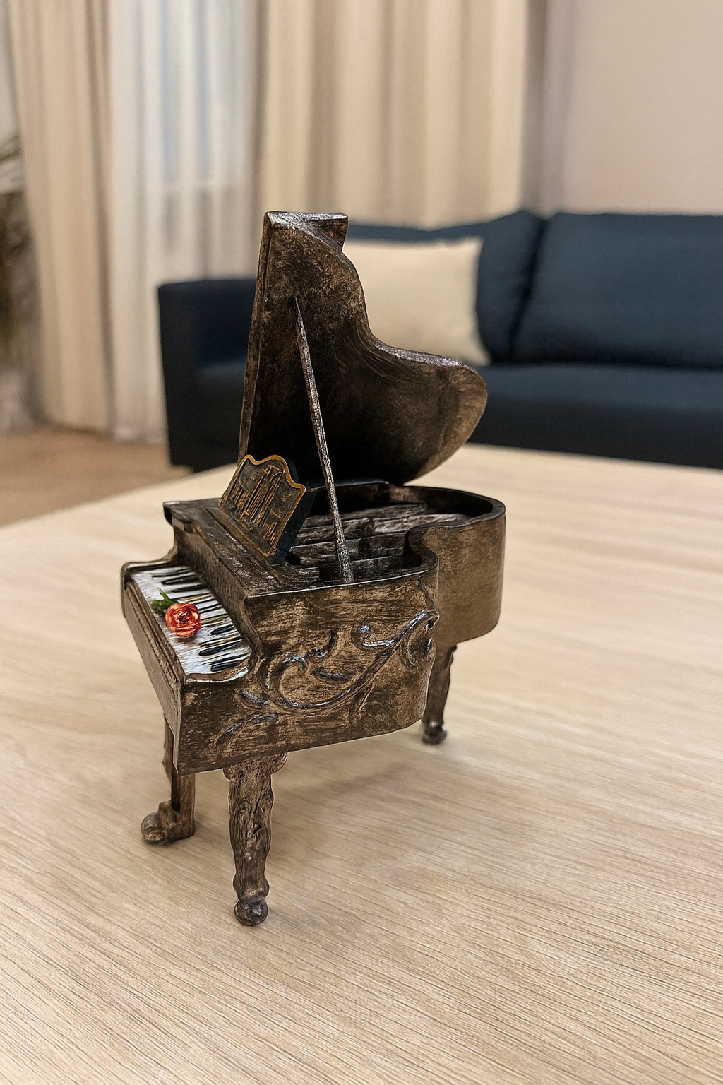 The Vintage Maestro Piano Figure