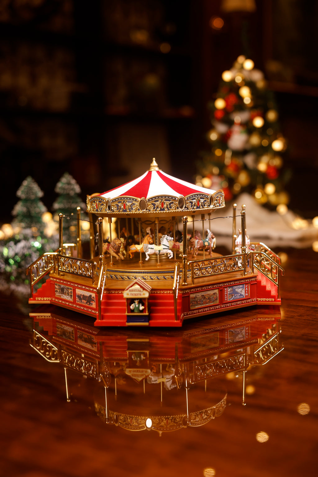 MR. CHRISTMAS Festive Symphony Grand Royale Carousel