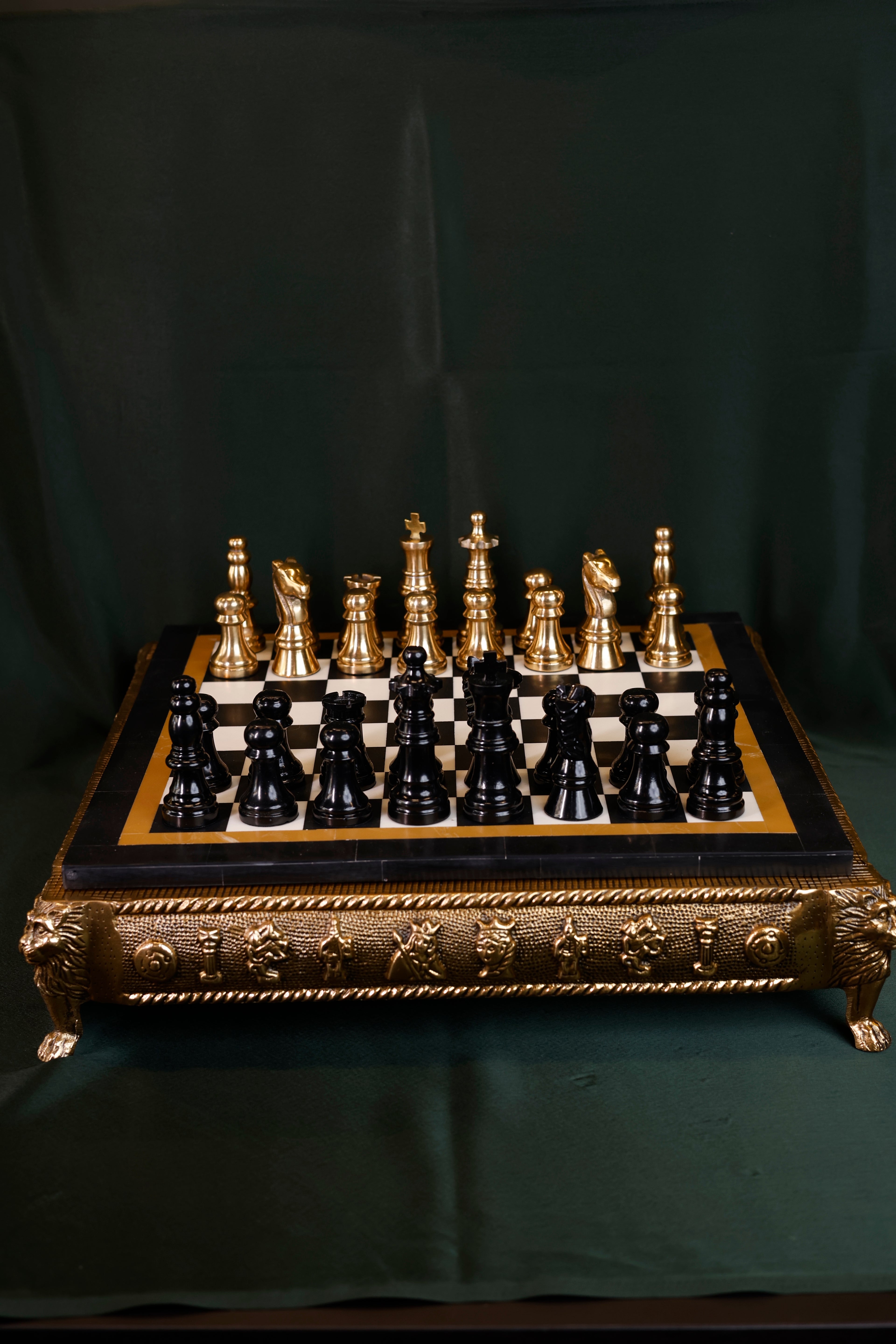 The Queen’s Gambit Chess Set