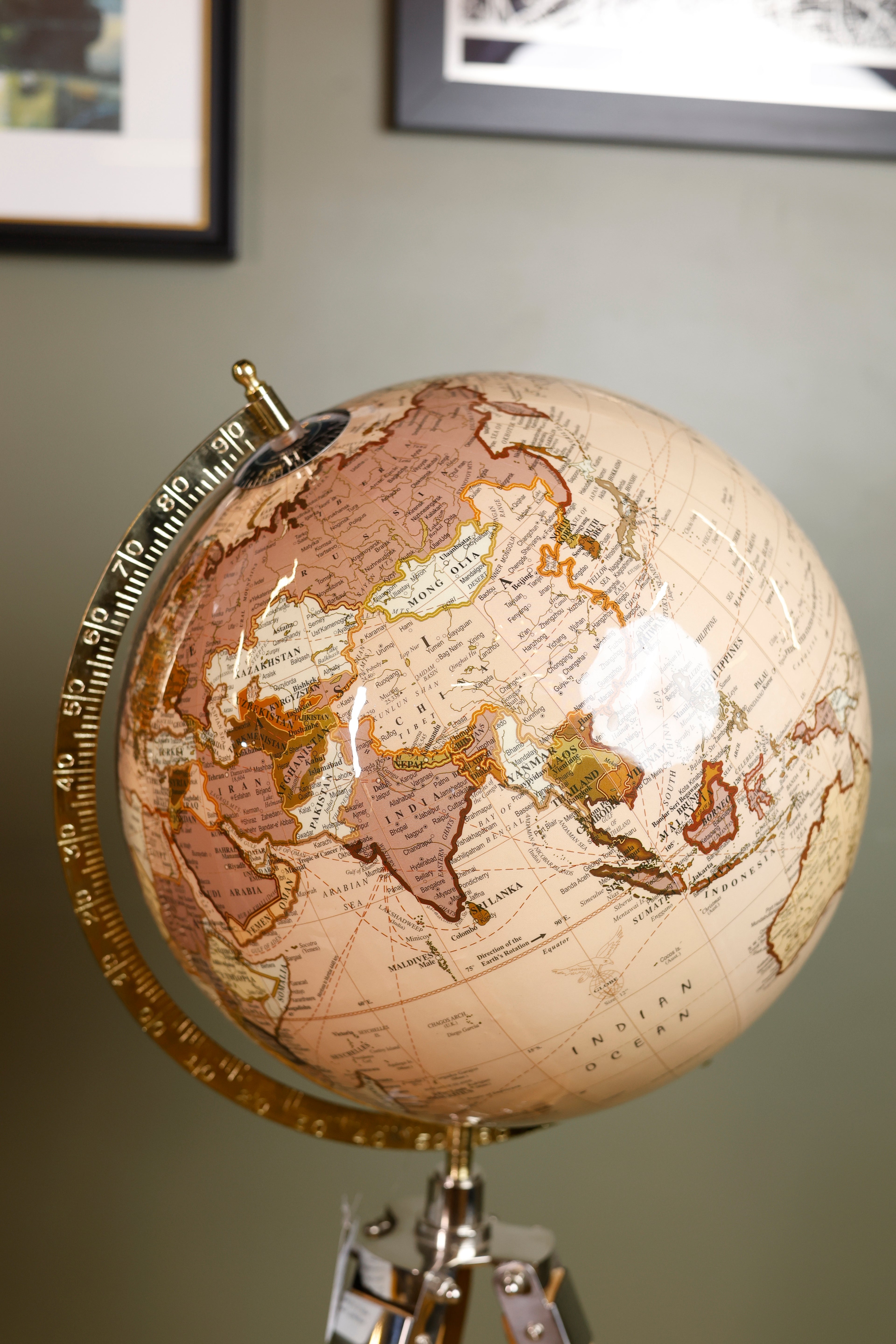 The Orbis Explorer Globe