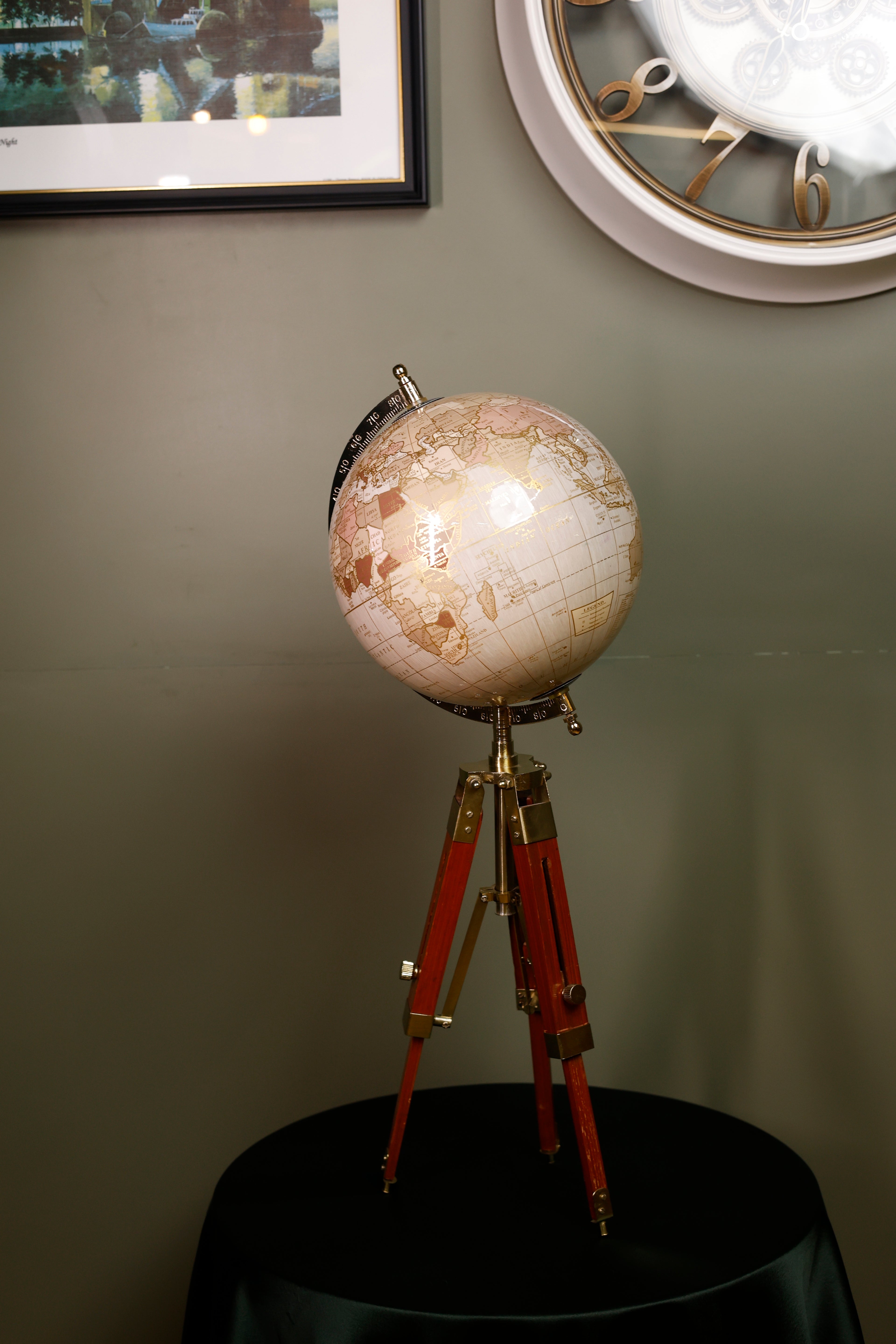 The Kensington Horizon Globe