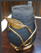 The Goldleaf Shadow Vase