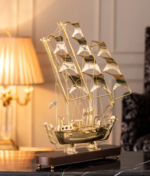 The Sovereign Sail - Large