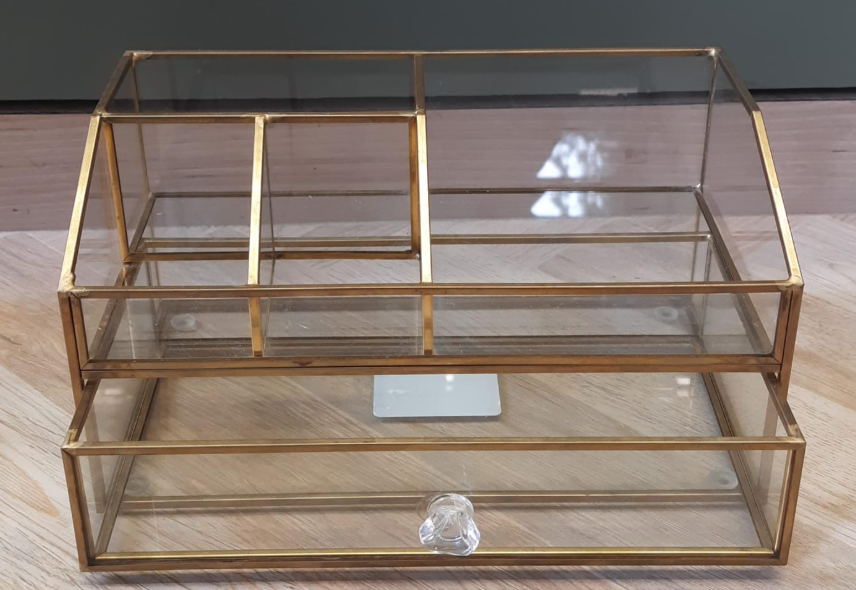 The Aurora Vanity Organiser