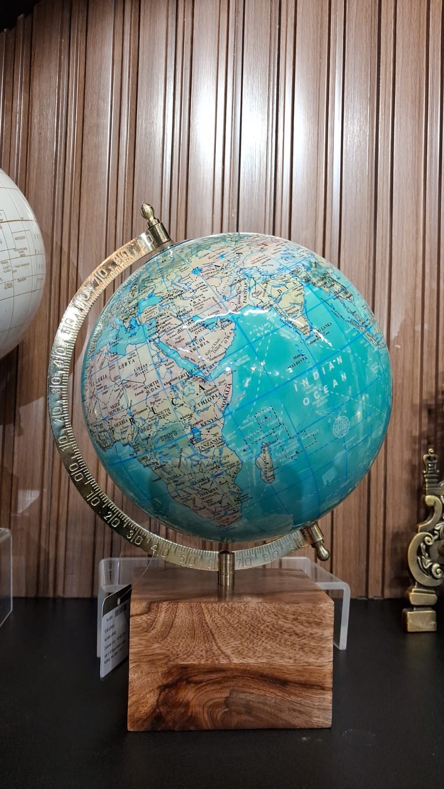 The Ocean Atlas Globe – Large