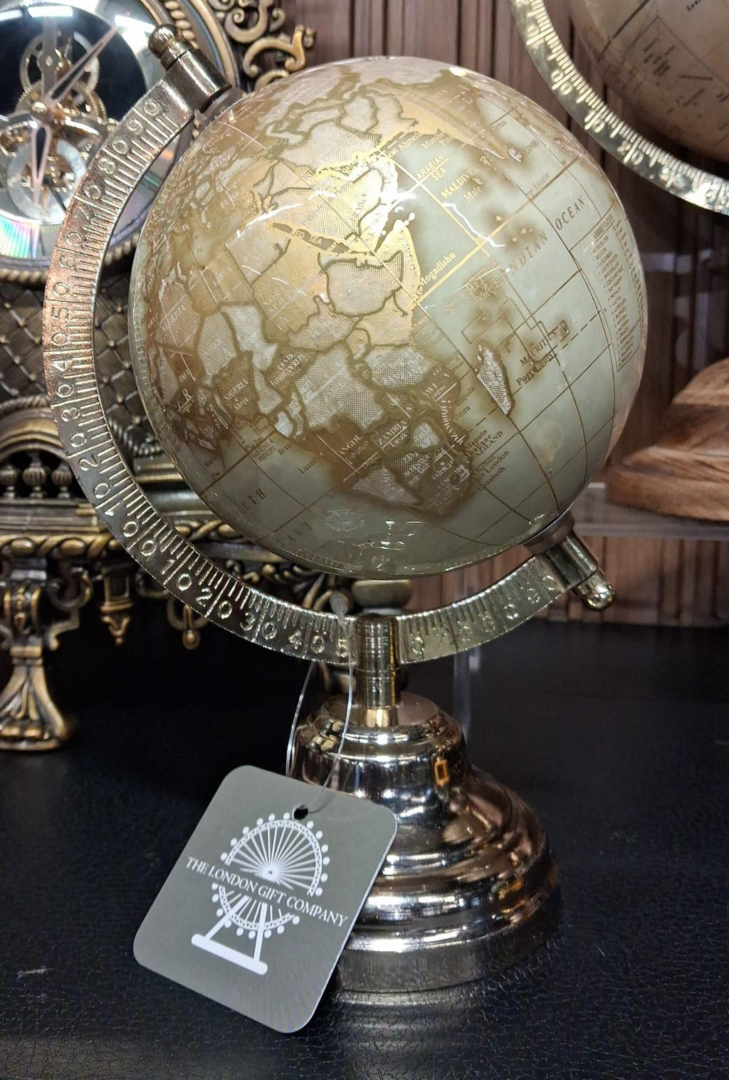The Solis Atlas Globe – Medium