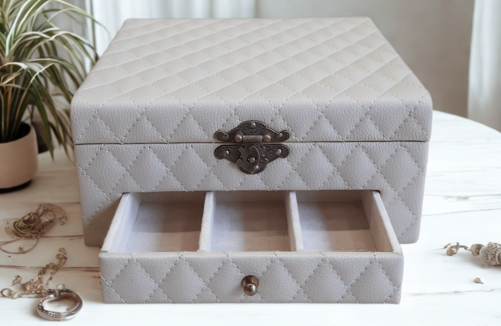 Belgravia Belle – Jewellery Box