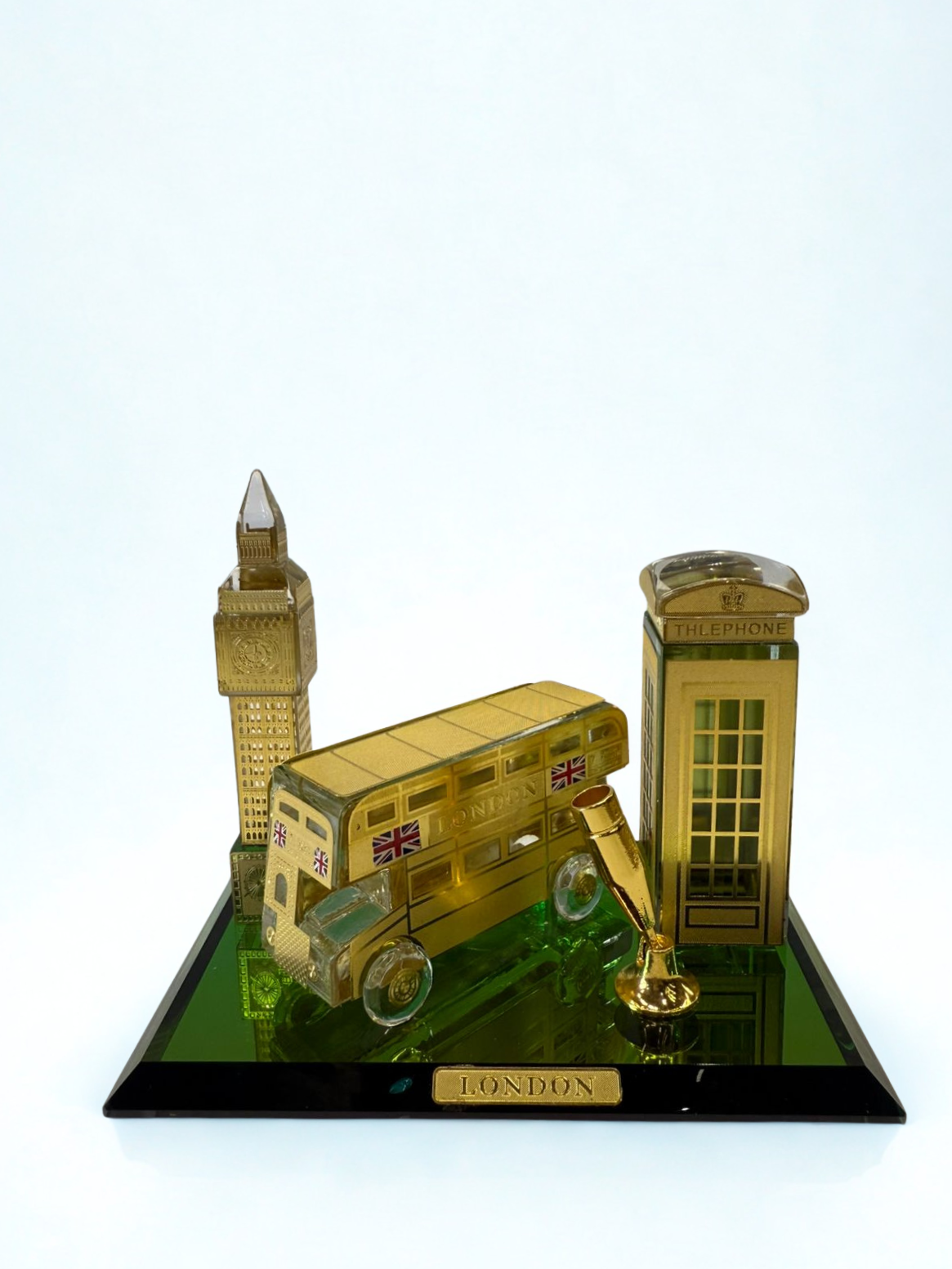 Icons of London Showpiece – Gold