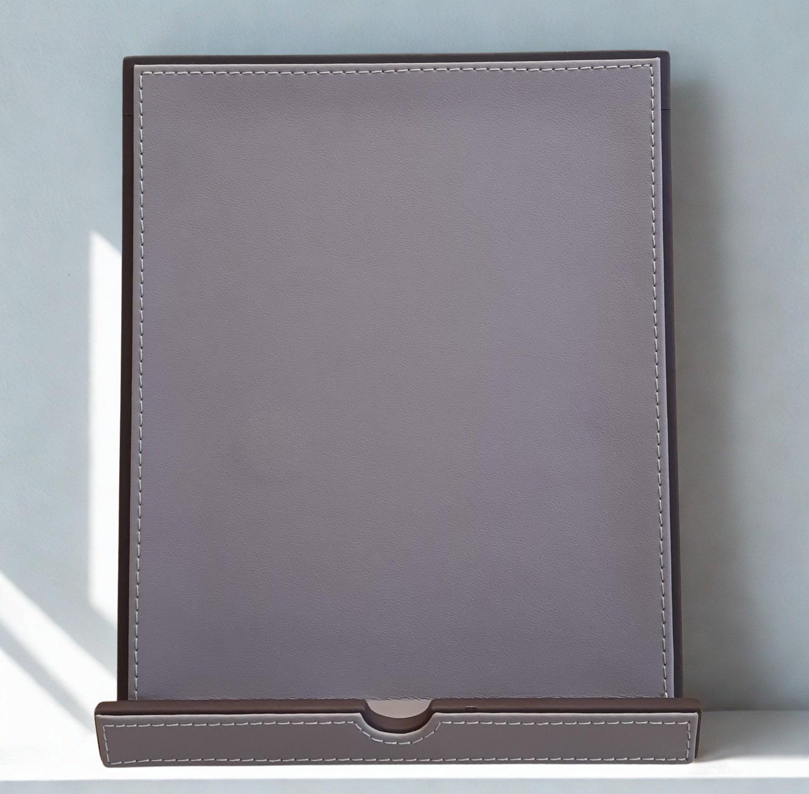 Oxford iPad Holder