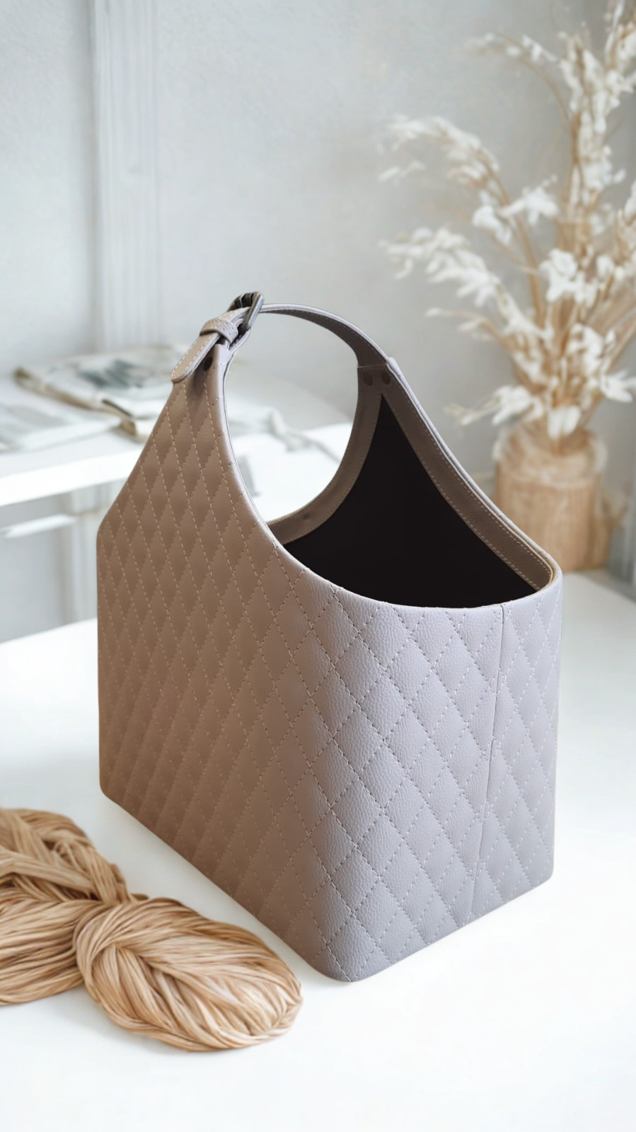 Belgravia Belle  Magazine Holder