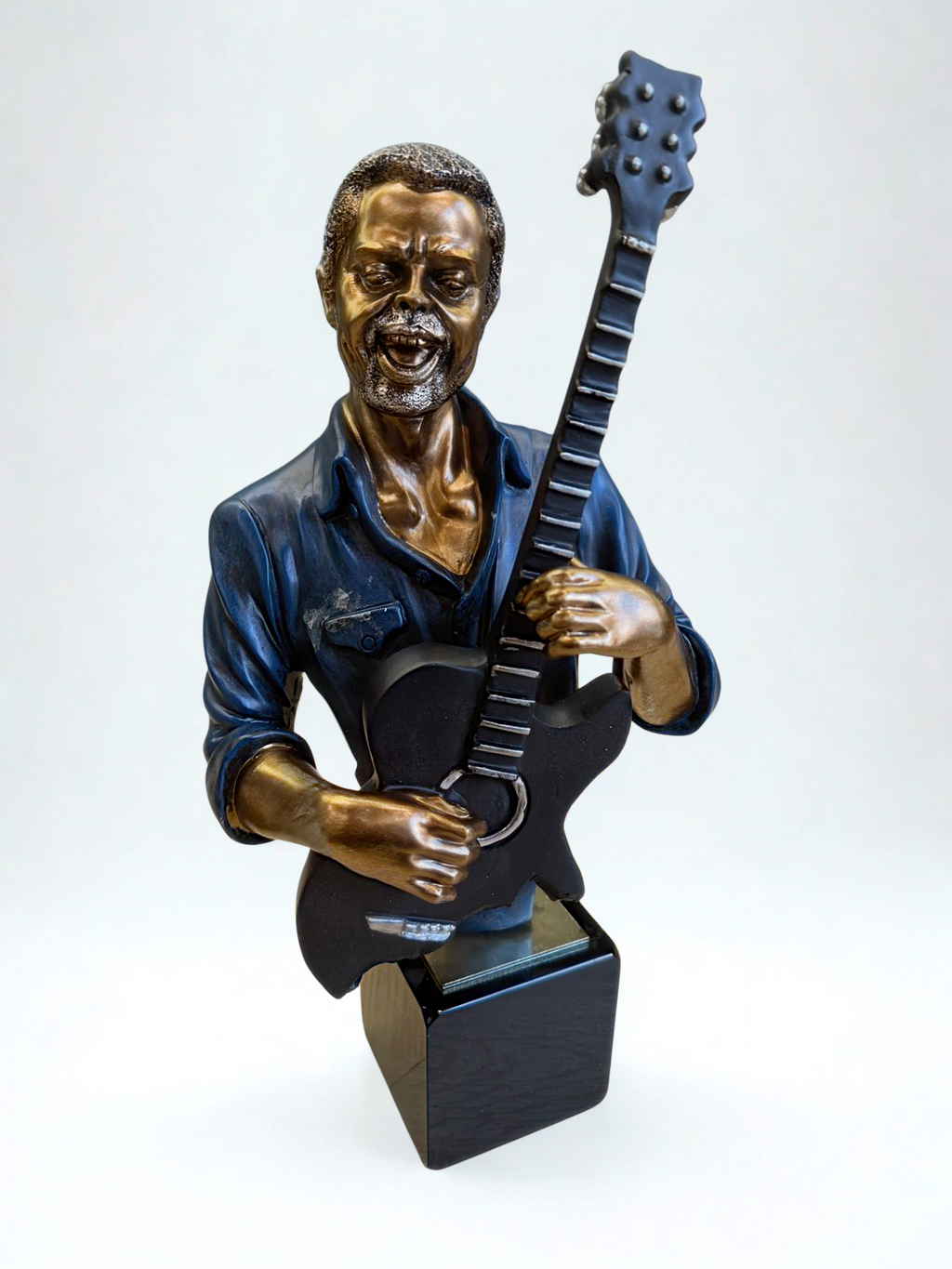 The Strings of Soul Guitarist Showpiece