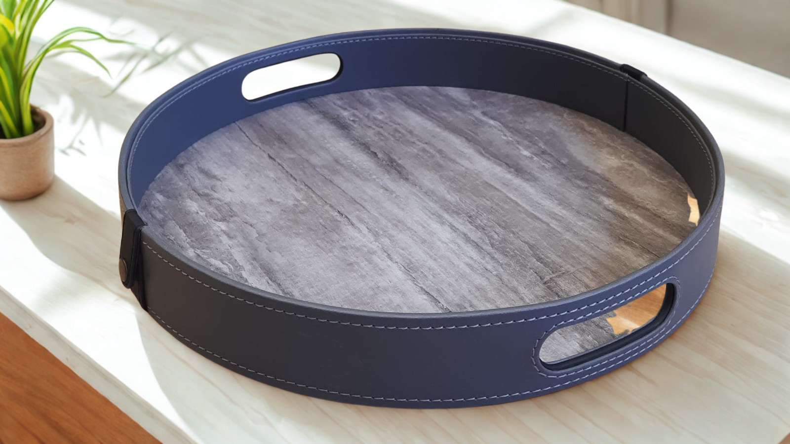 Hampton Court Tray - Medium
