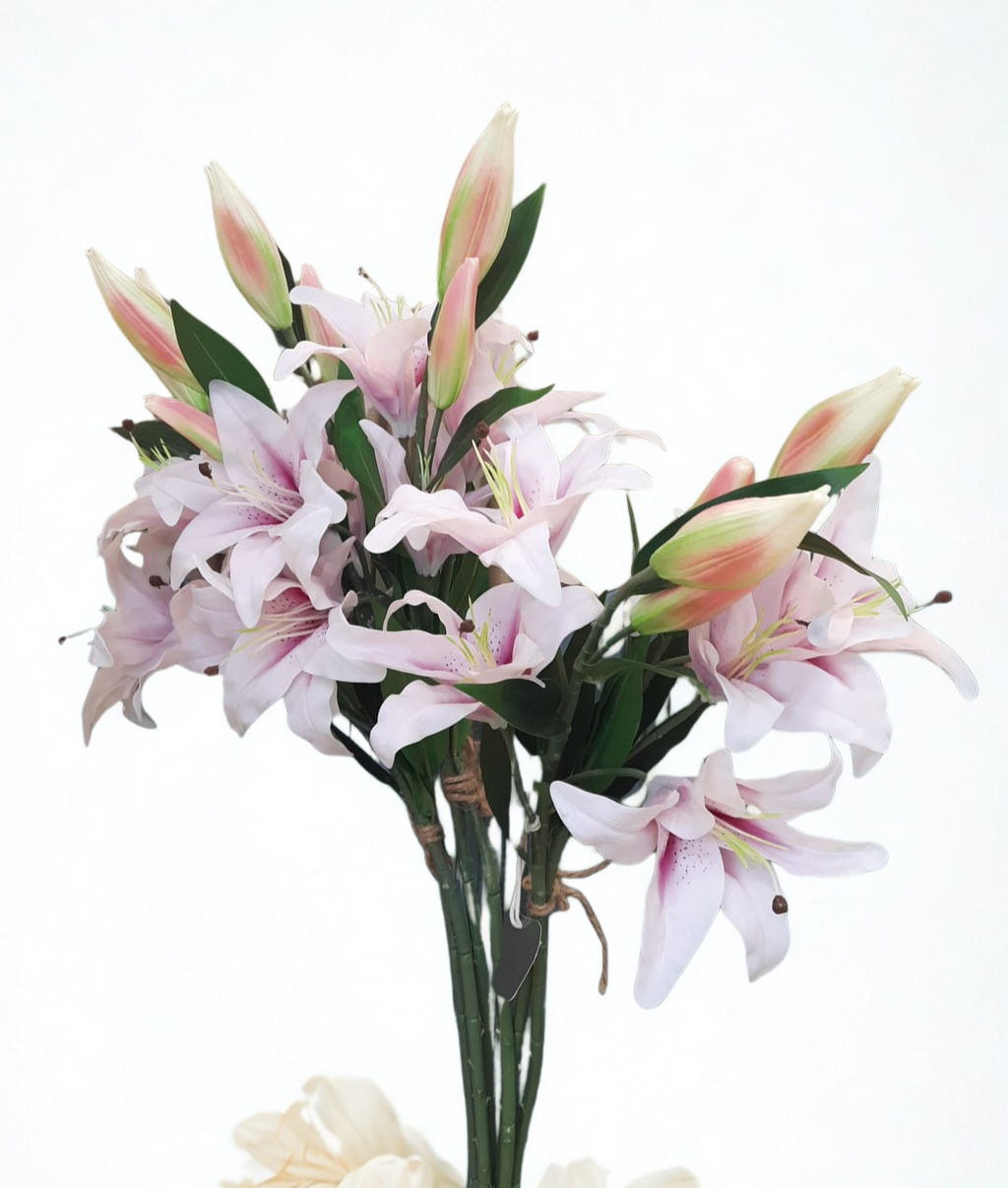 The Chelsea Lily Spray – Blush Pink