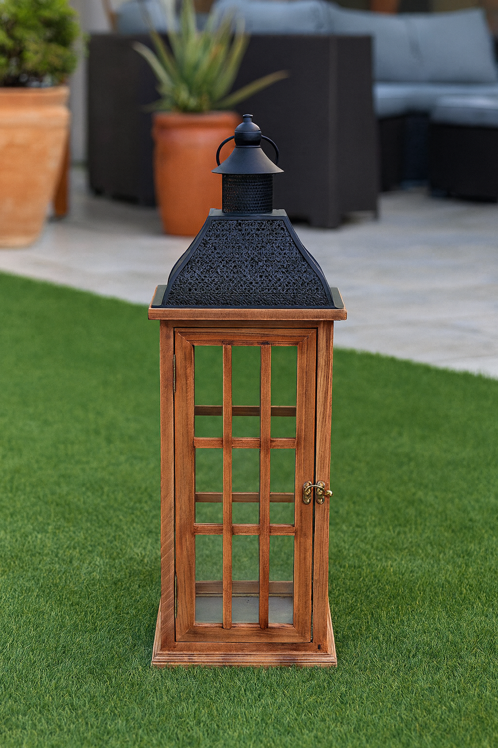 The Vintage Manor Lantern – Large