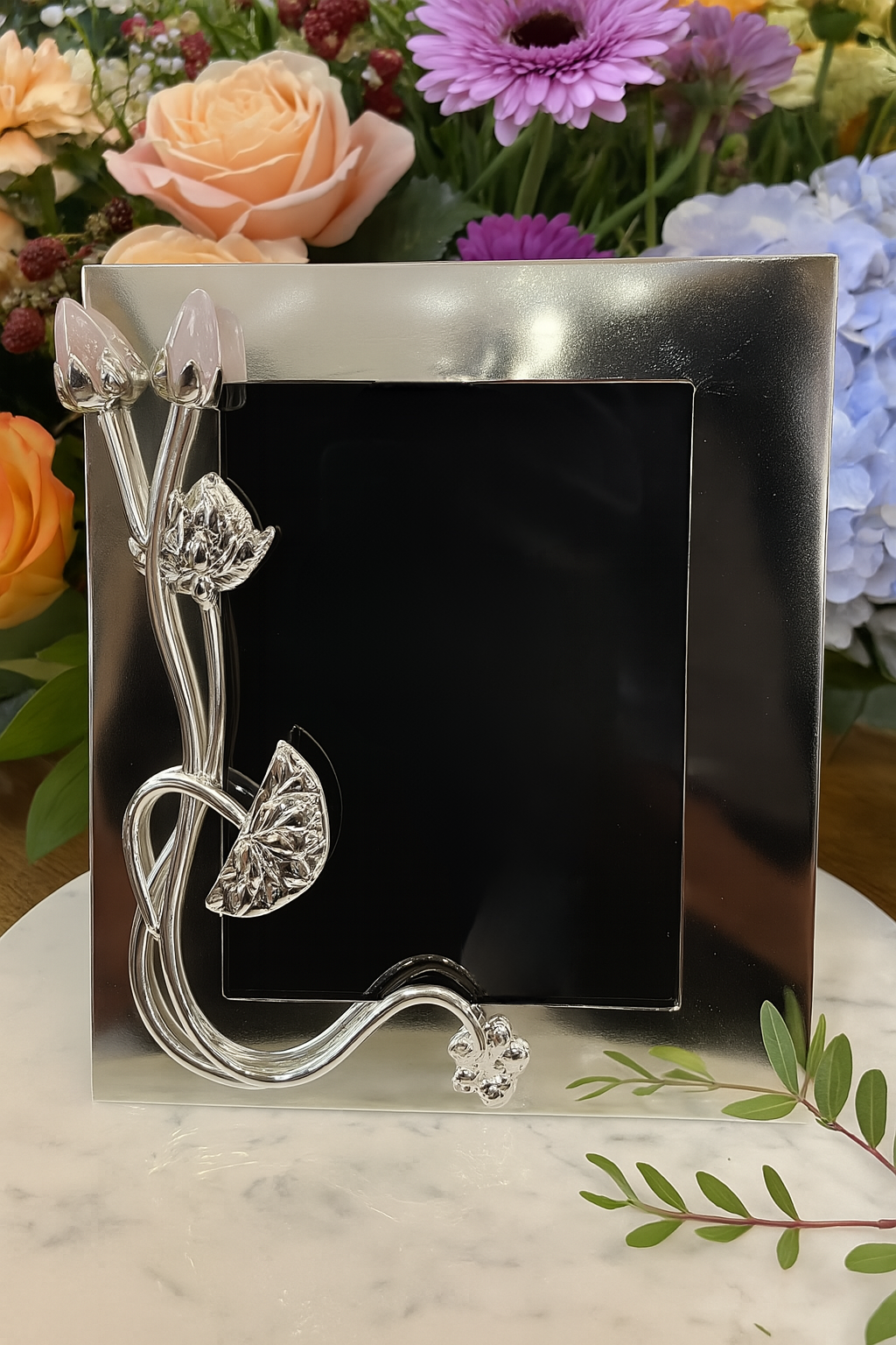 The Bellcourt Blossom Frame