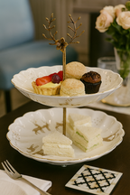 The Willowmere Cake/Dessert Stand