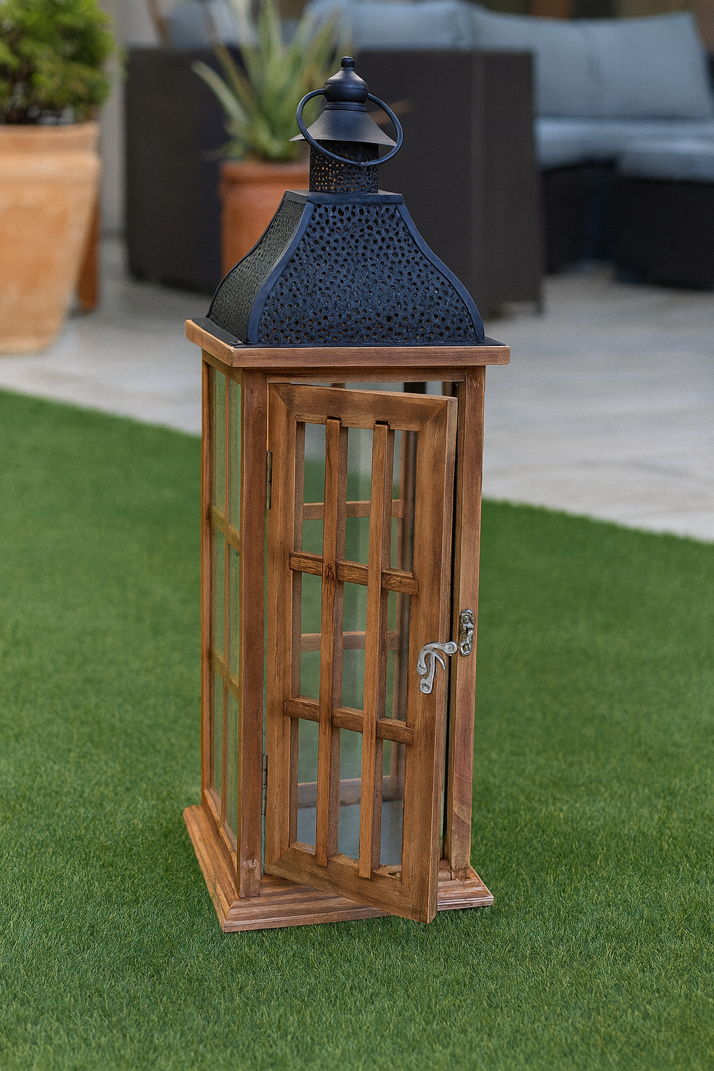 The Vintage Manor Lantern – Medium