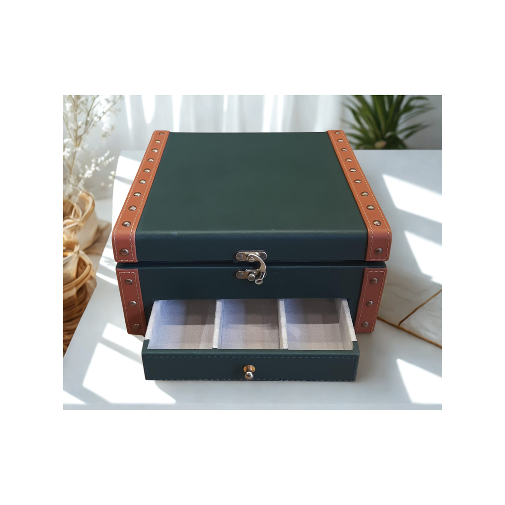 Cambridge Traveller’s Jewellery Chest