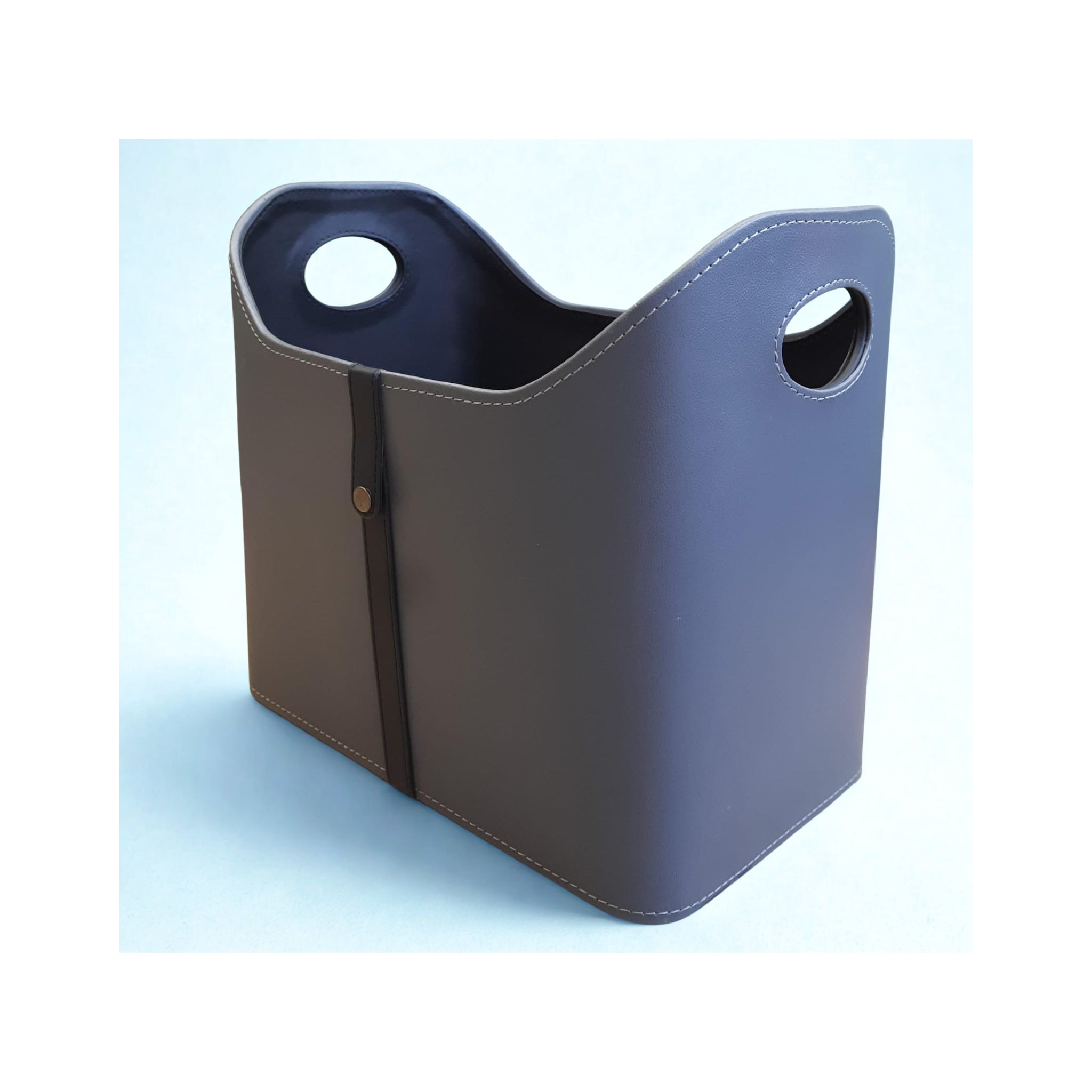Hampton Court Magazine Holder