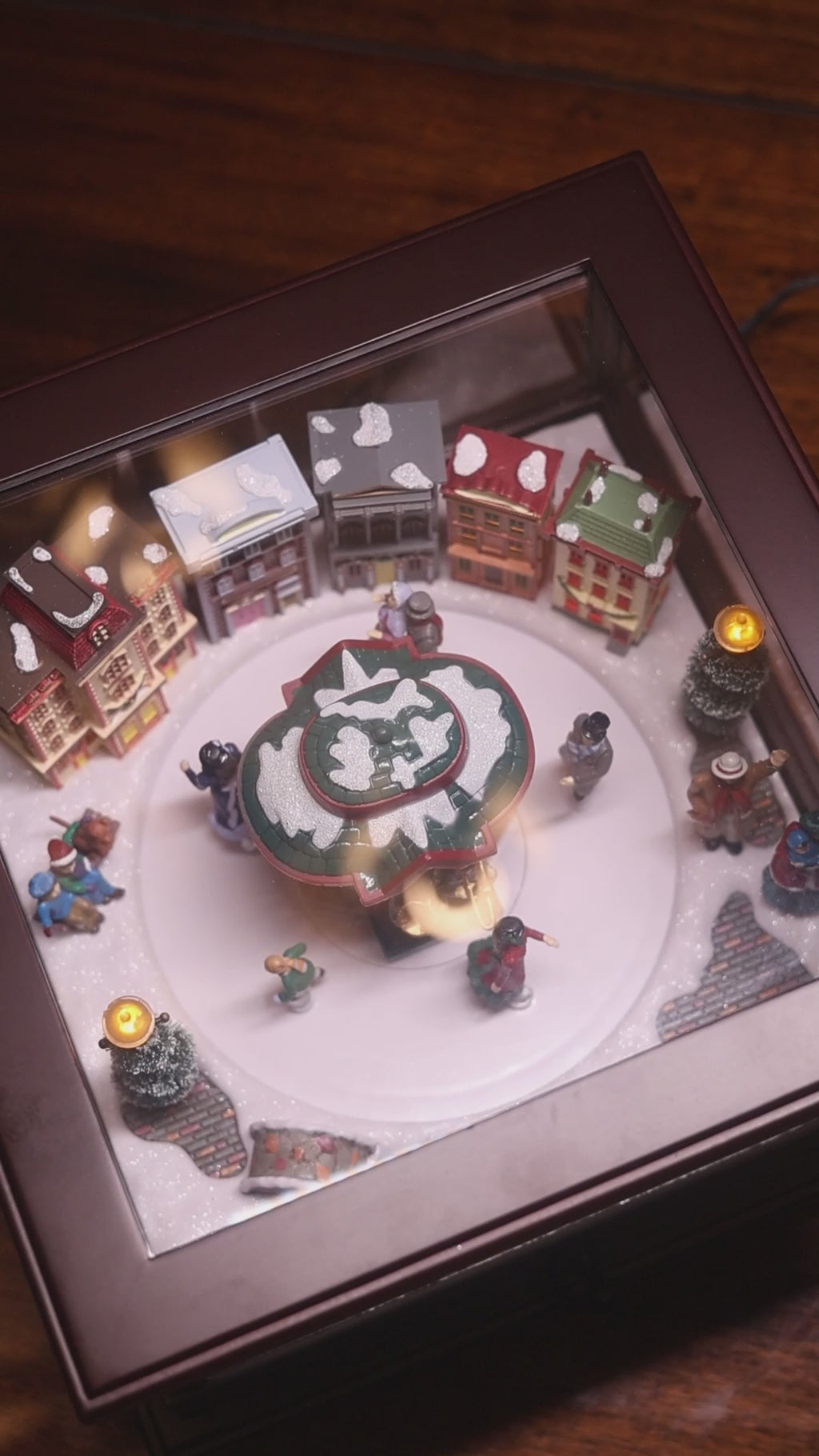 MR. CHRISTMAS Victorian Christmas Carousel