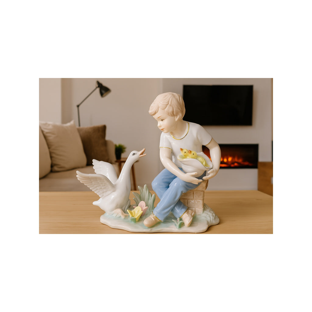 The Finchley Farmstead Figurine